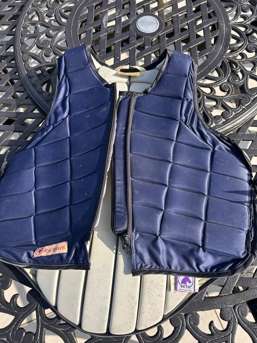 Size small Back protector - Image 1