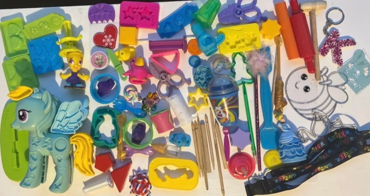 For sale bundle of play doh accessories - Image 1