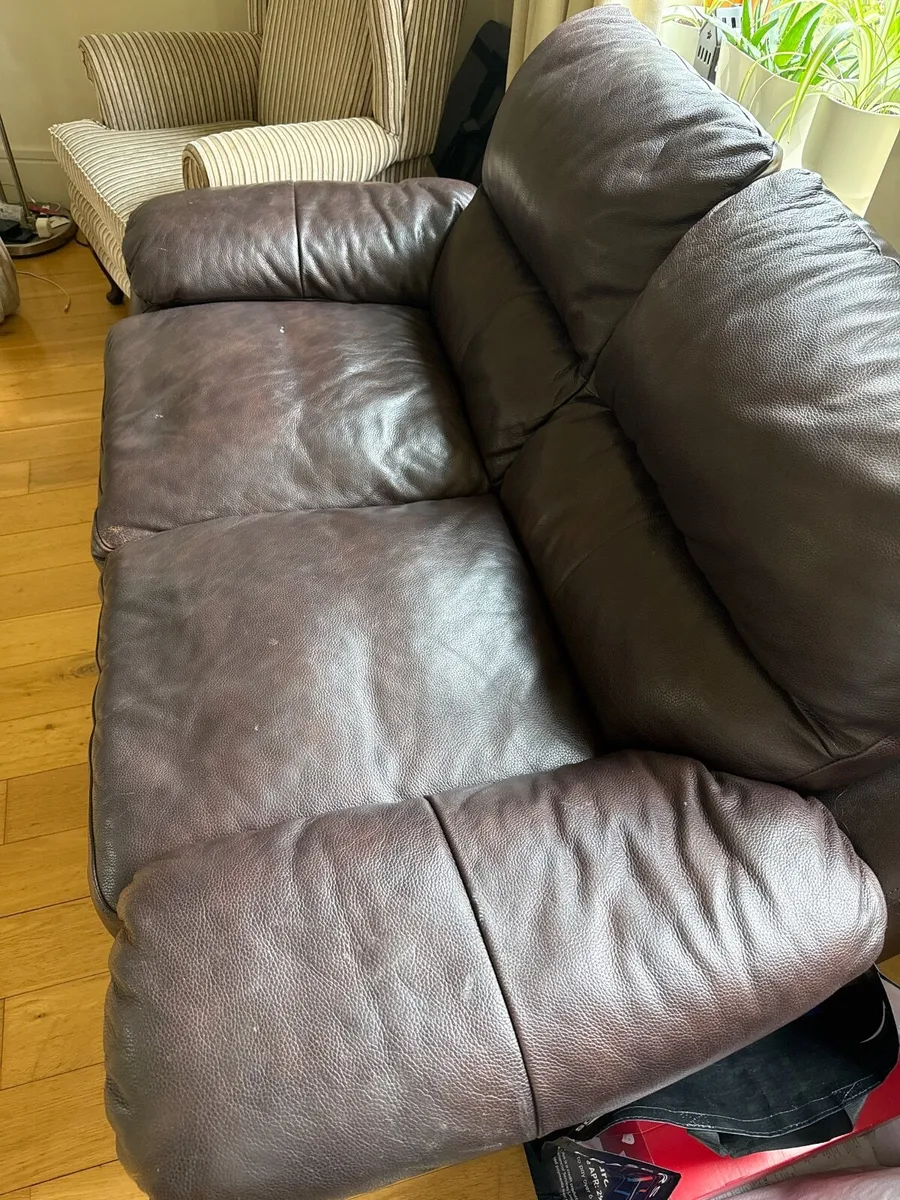 Couches - Image 2