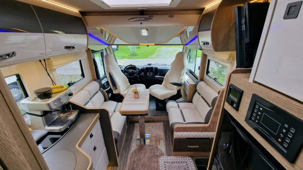 Mobilvetta i86 luxury A Class Motorhome - Image 4