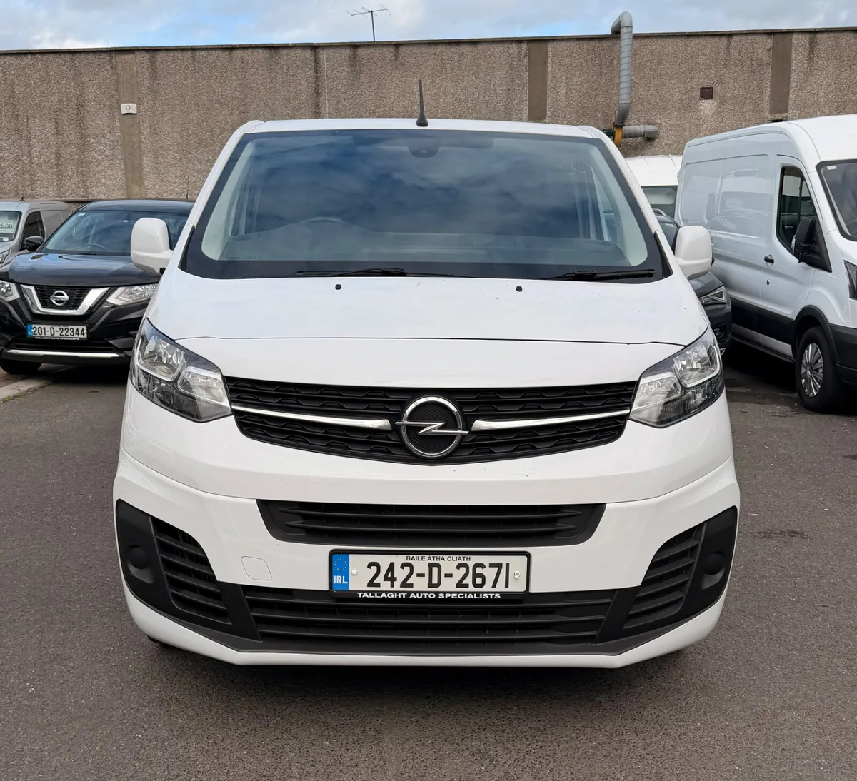 242 Opel Vivaro Long Wheel Base - Image 2