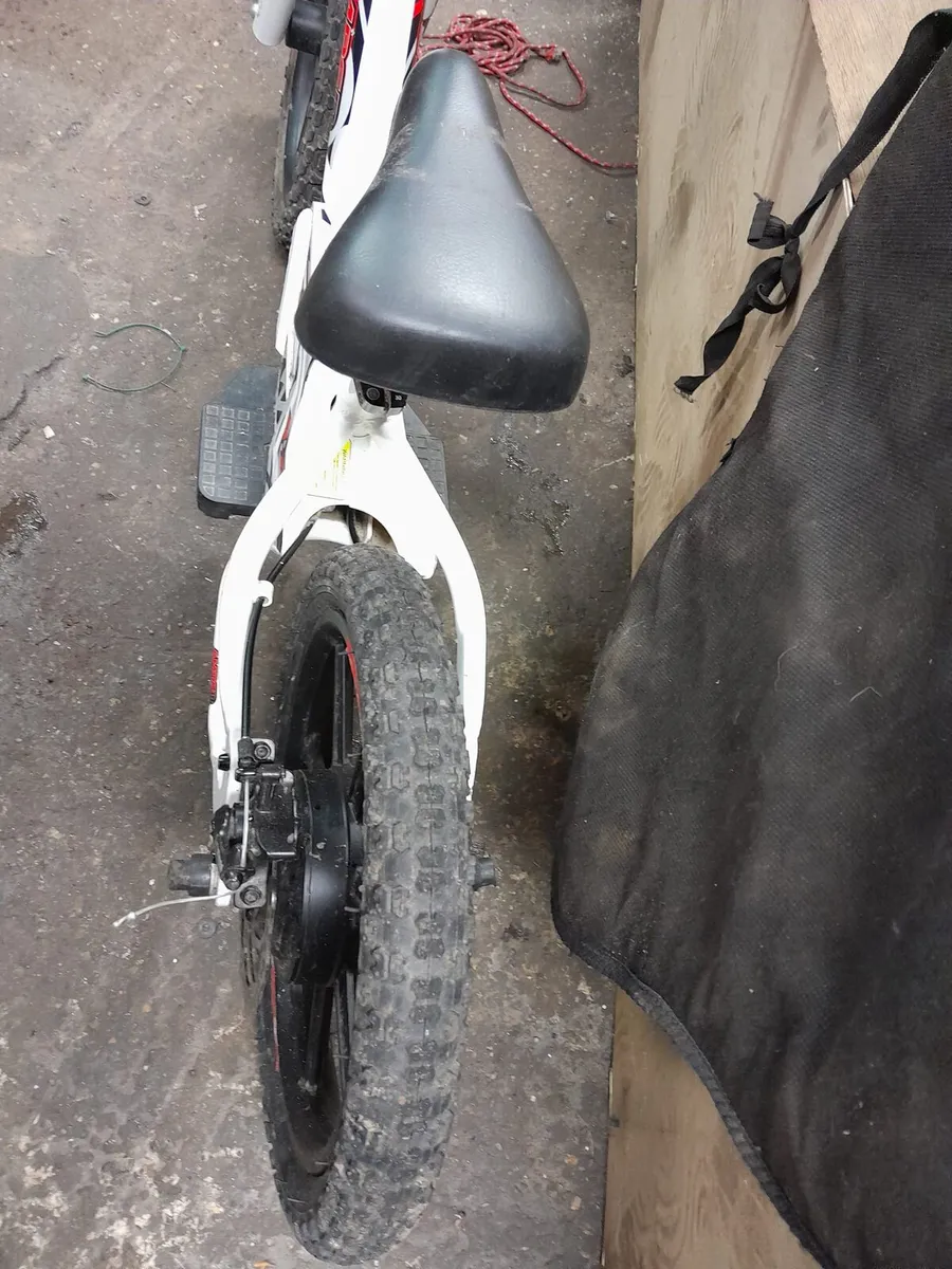 Electric balance bike for sale - Image 4