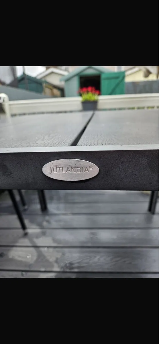 Garden/deck table - Image 2