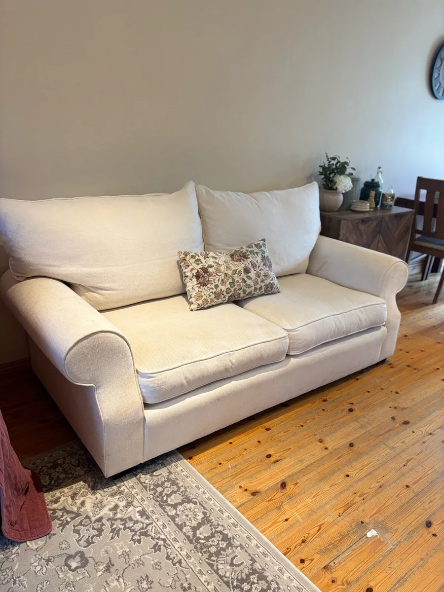 Couch - Image 2