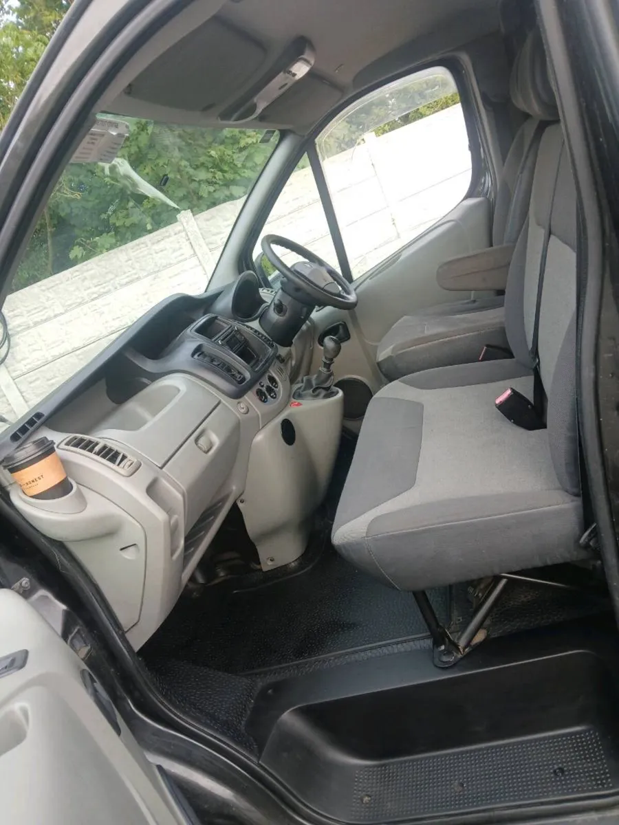 132 renault traffic Lwb , Doe Test 09/26 & Taxed - Image 4