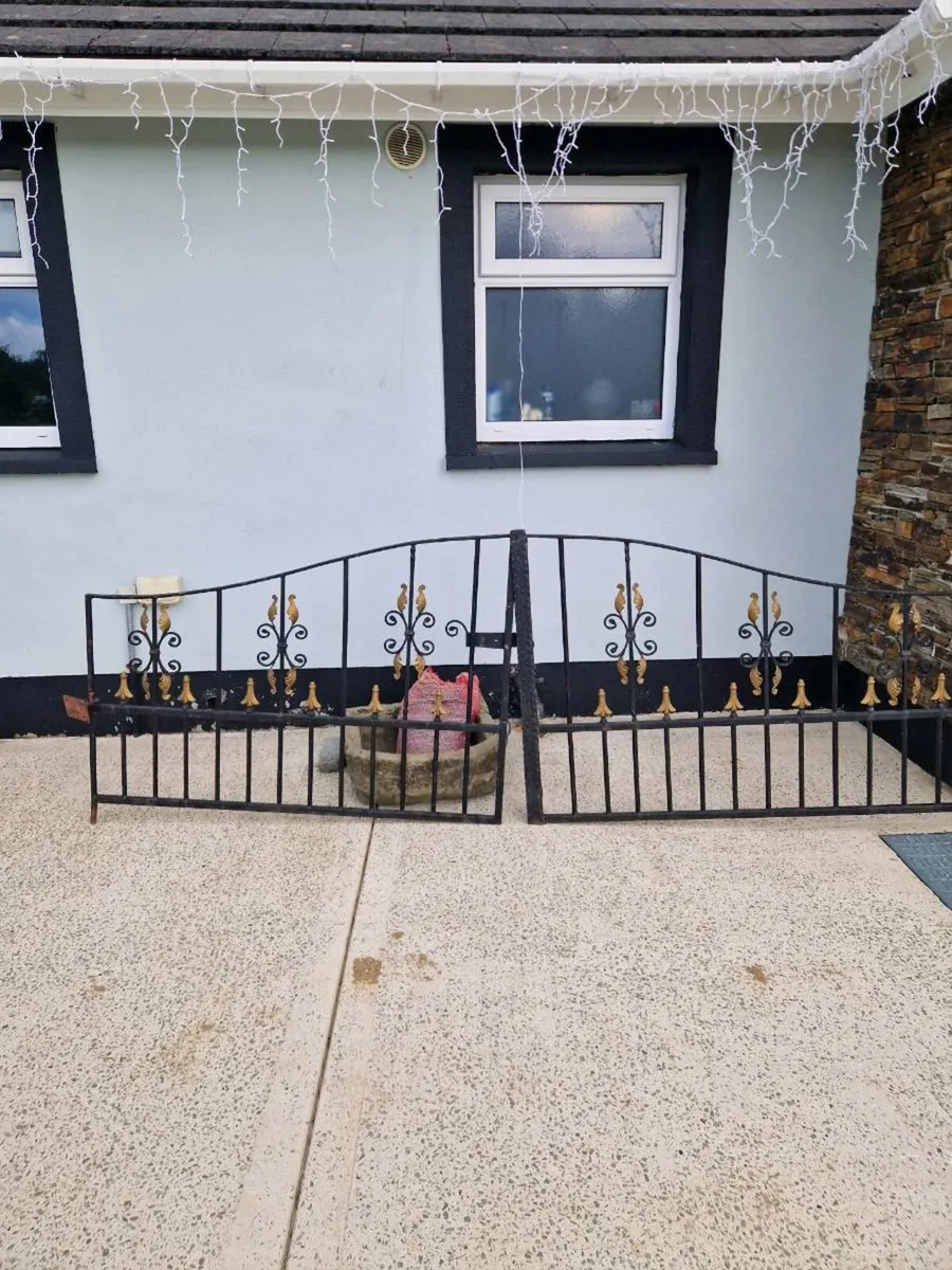 Gates - Image 2