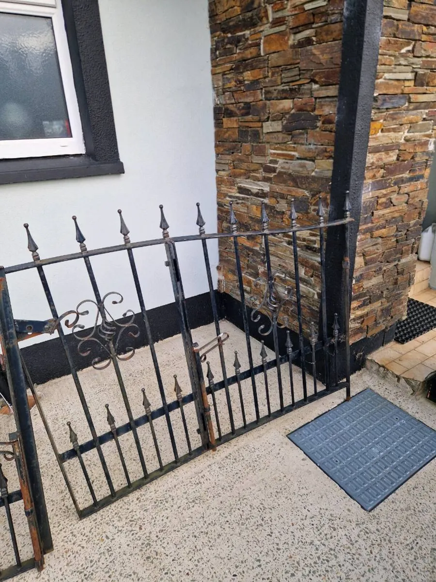 Gates - Image 2