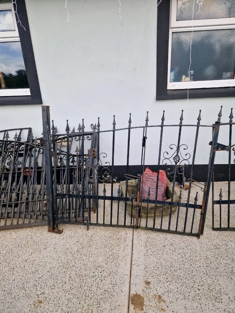 Gates - Image 3