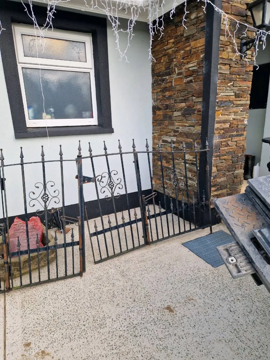 Gates - Image 4