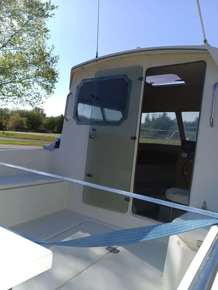 21ft Ultramar - Image 2