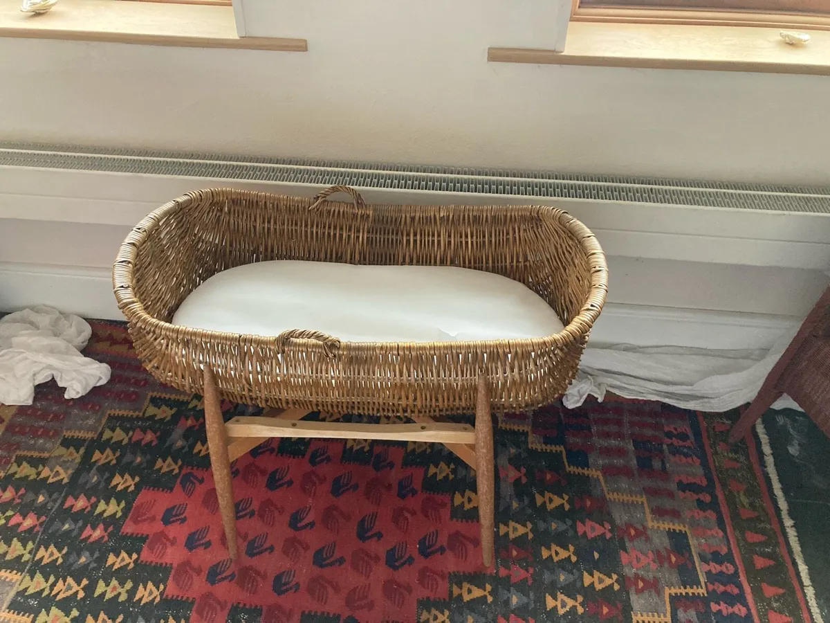 Moses basket - Image 1