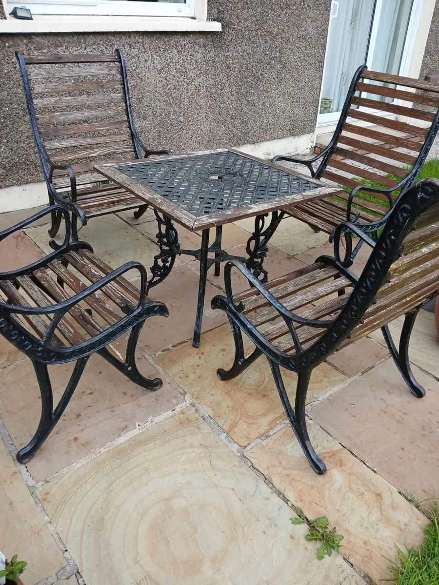 Patio furniture - Image 2