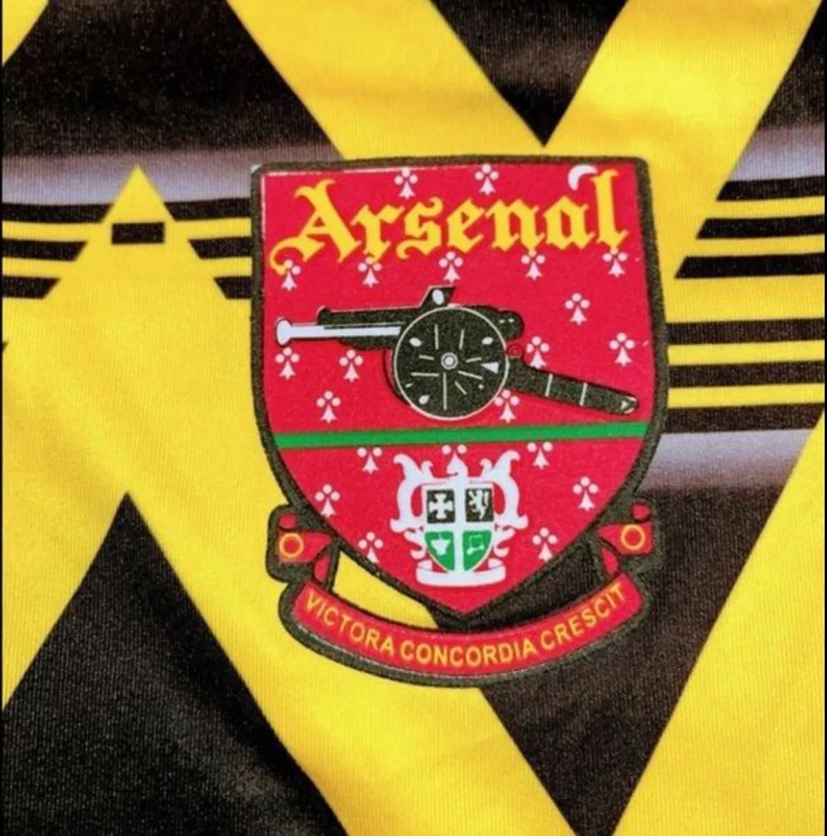 Arsenal Jersey Size Large - Image 4
