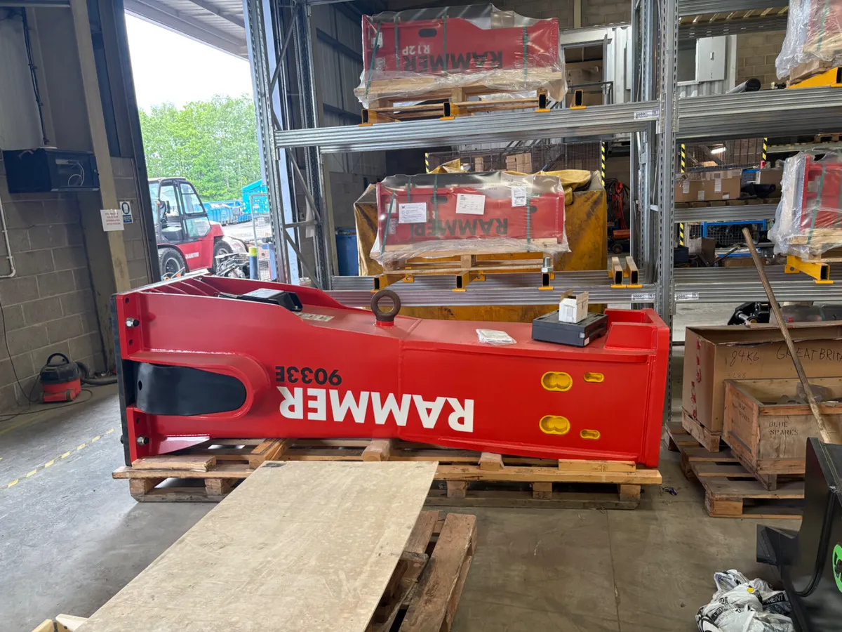 Rammer BR9033E Hydraulic Rock Breaker - Image 1