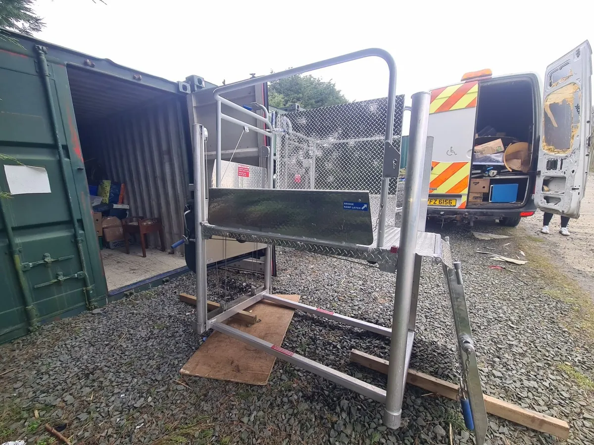 Mobilift CX Portable Wheelchair Lift – Brand New - Image 2