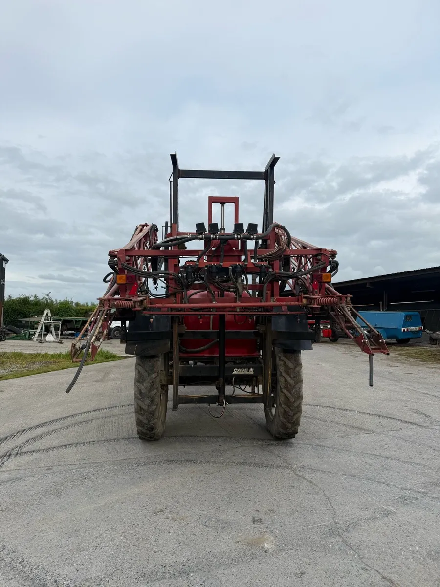 Case 2600 sprayer - Image 2