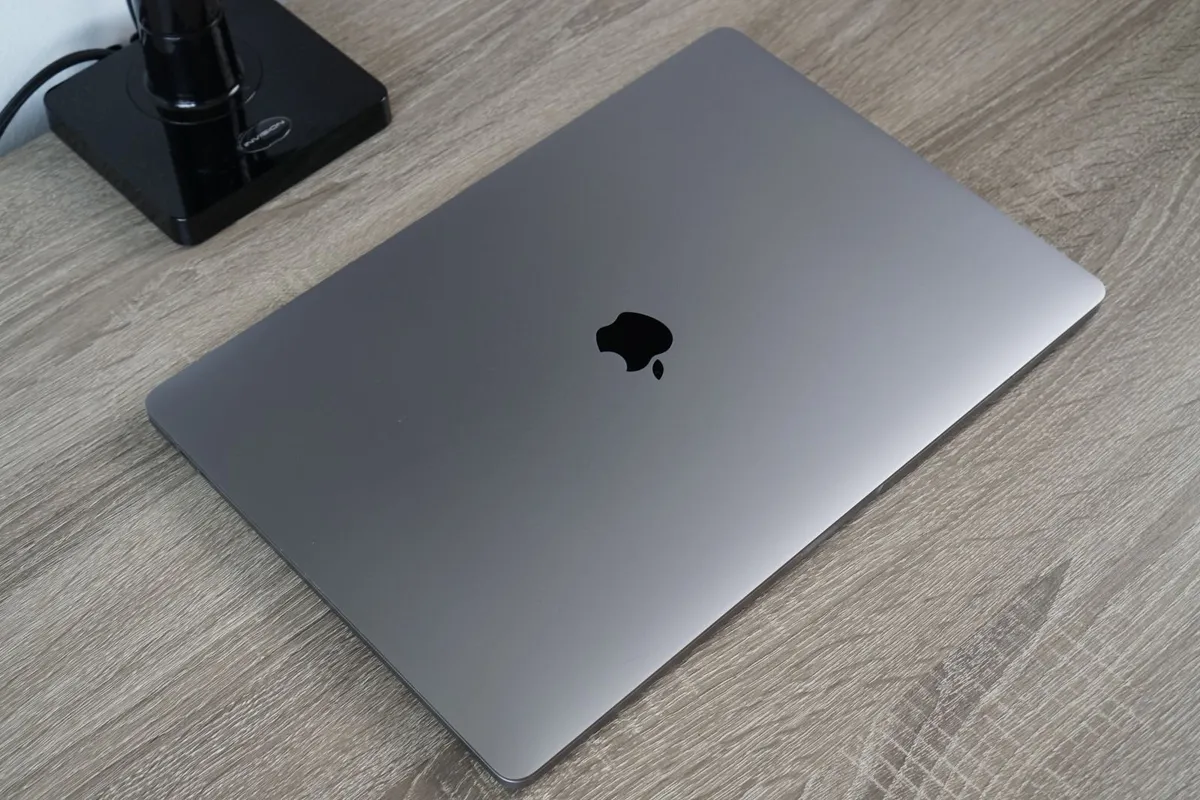 MacBook Pro 16" 2019 i7-9750H | 16GB | 512GB | 4GB - Image 4