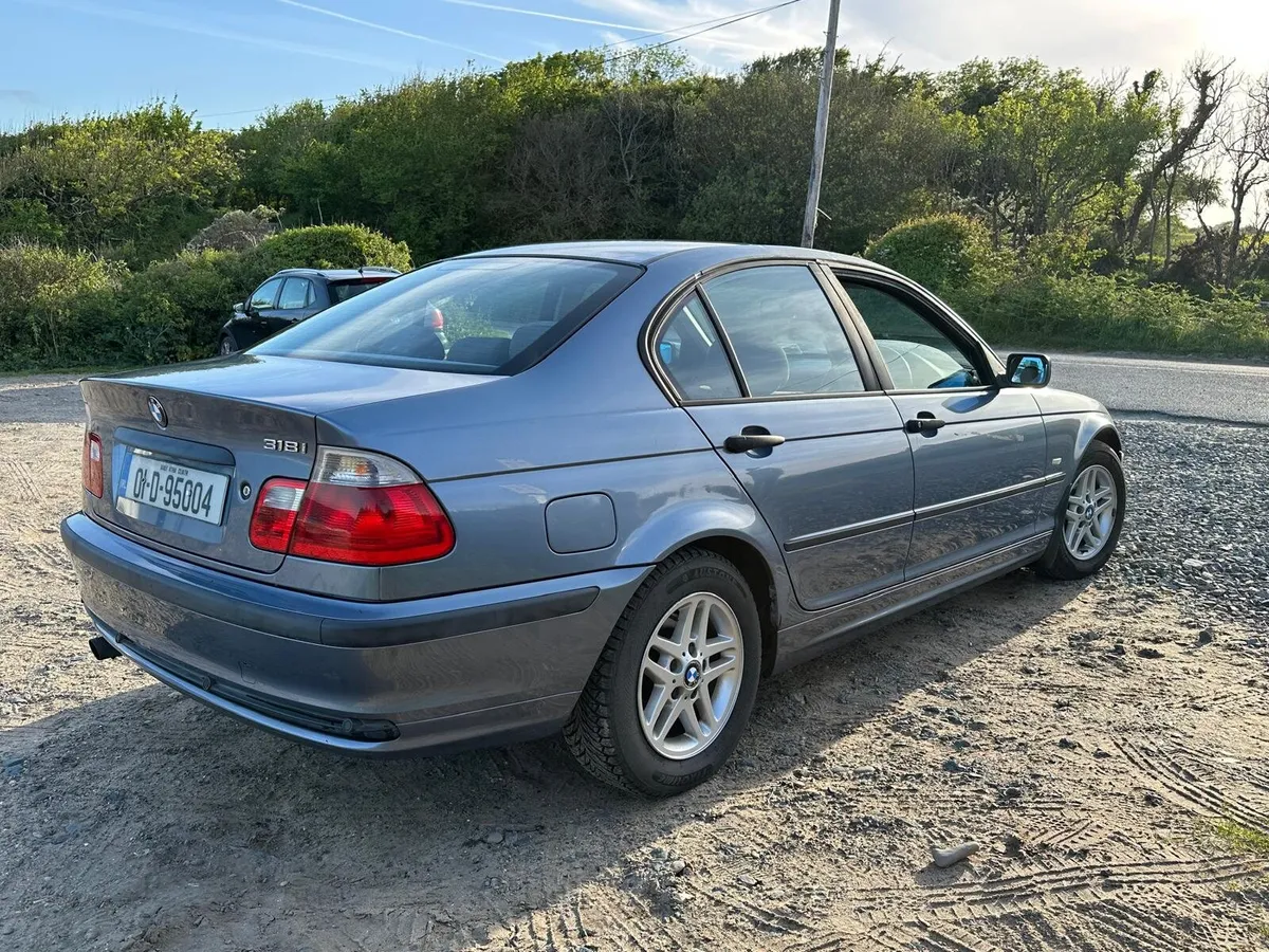 BMW 318 i Automatic - Image 2