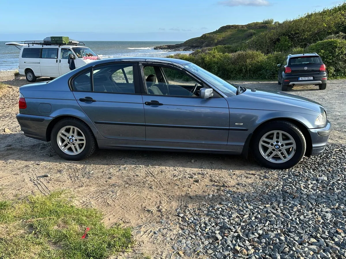 BMW 318 i Automatic - Image 4