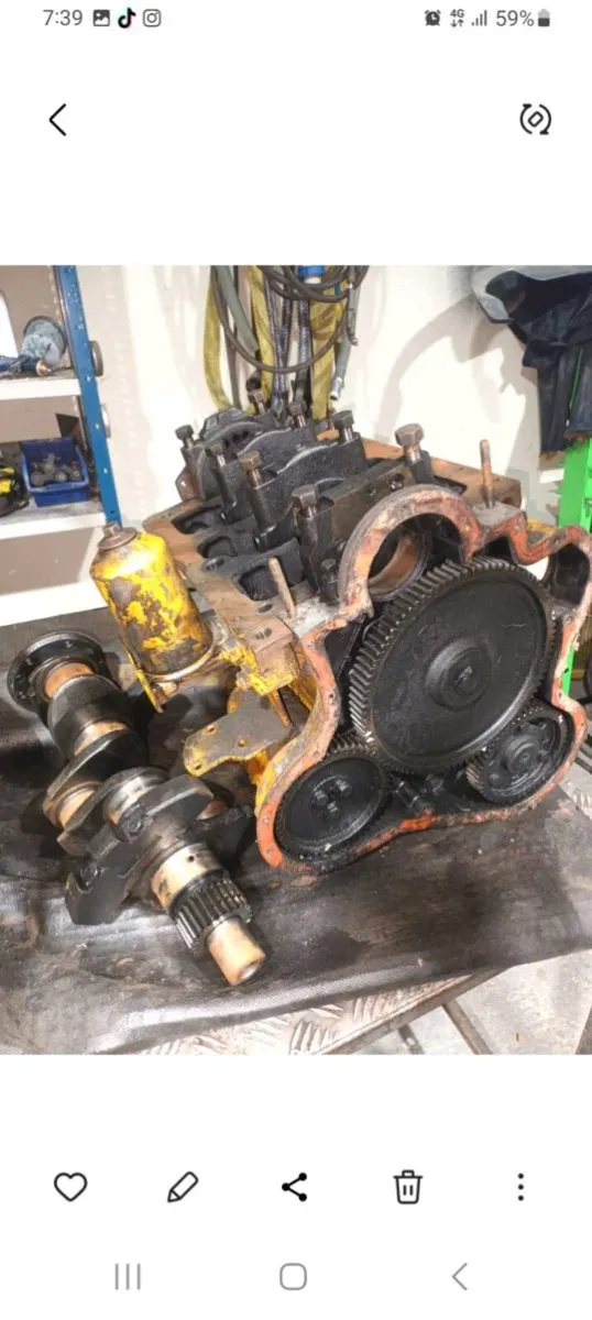 Massey ferguson 135 engine - Image 1