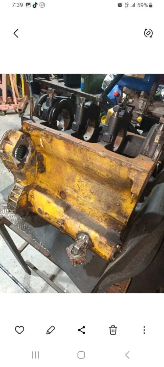 Massey ferguson 135 engine - Image 3