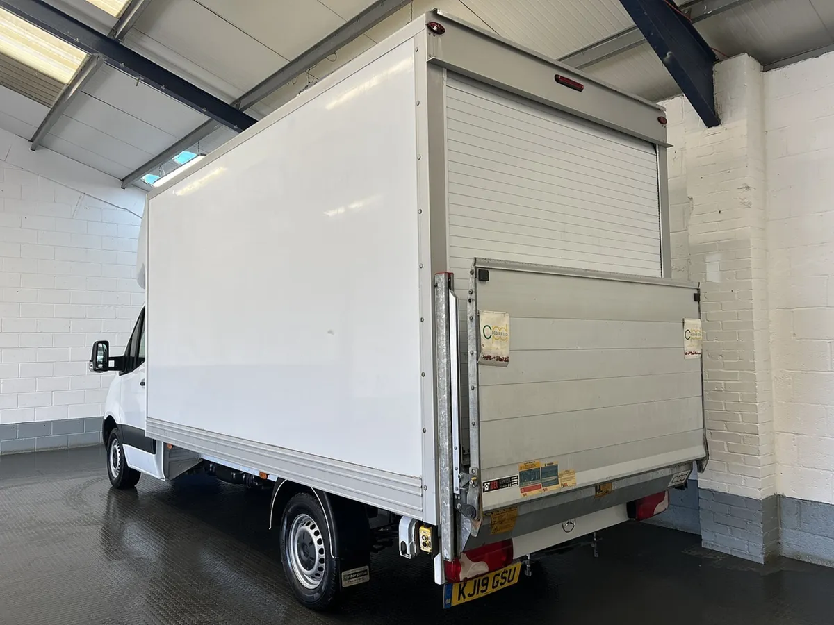 2019 Mercedes-Benz Sprinter Luton Box Van - Image 4