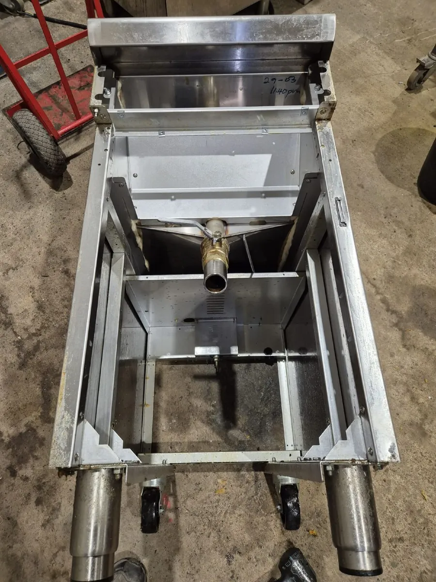 Blueseal Deep Fat Fryer x 2 - Image 3