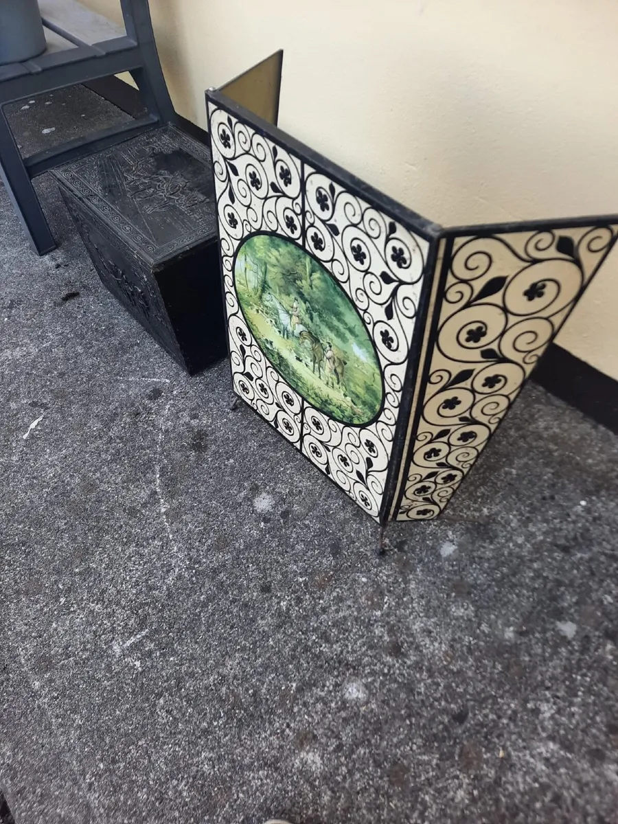 Vintage log box and fire screen - Image 3