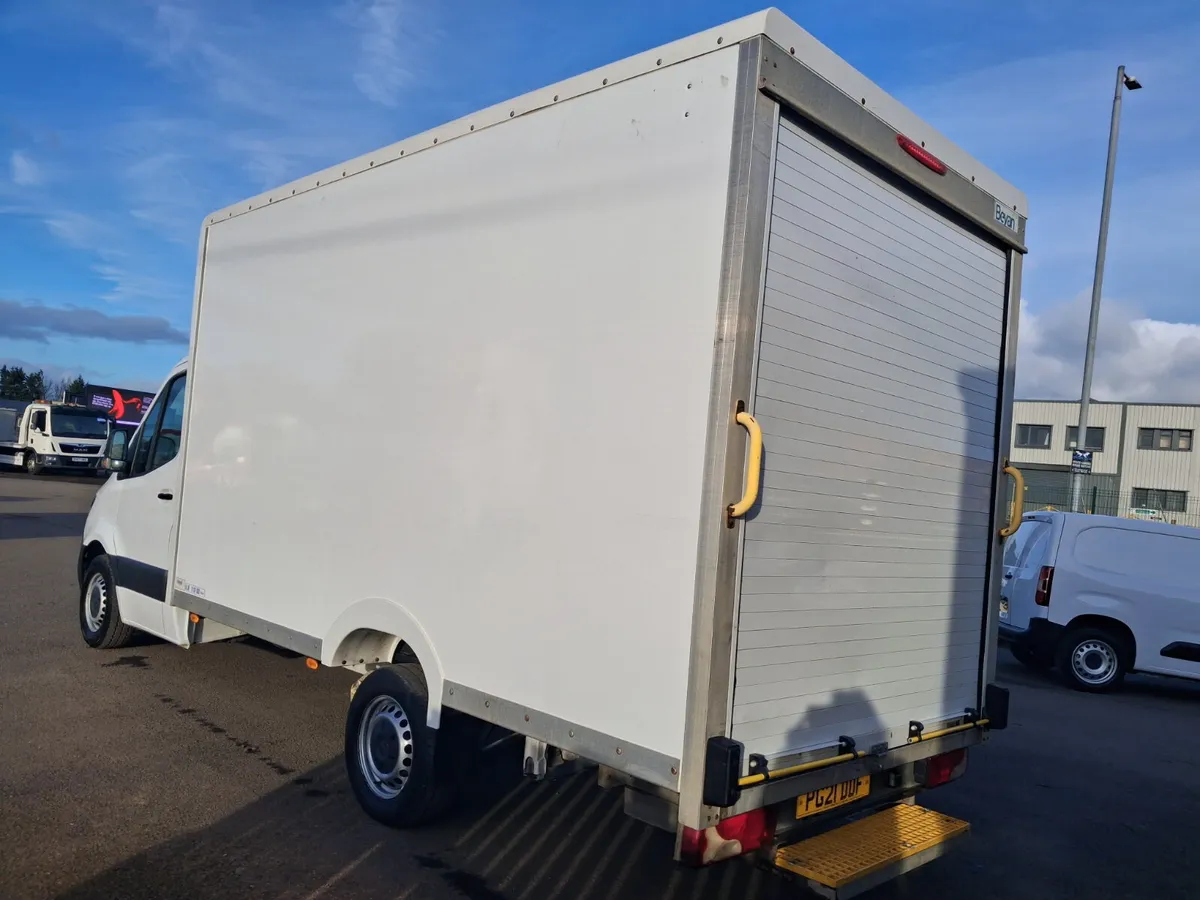2021 Mercedes-Benz Sprinter Luton Box Van - Image 3
