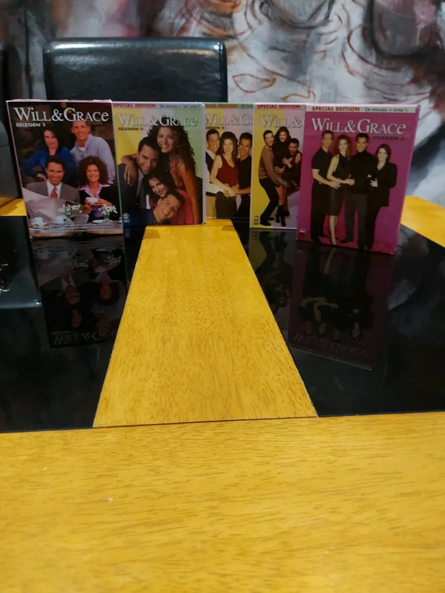 Will & Grace season's 1,2,3,4 & 5 - Image 1