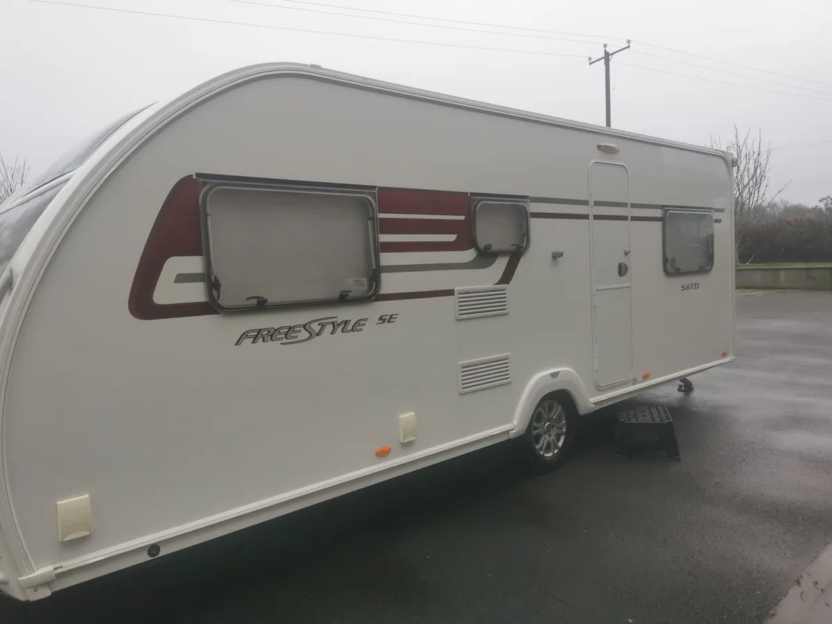 Swift 6 berth caravan - Image 4