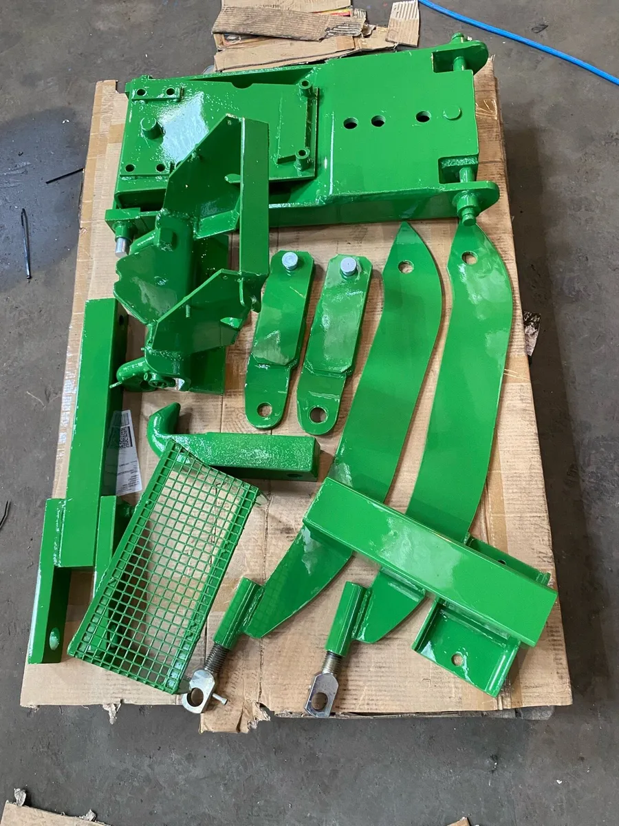 John Deere 50 series axla hitch - Image 1