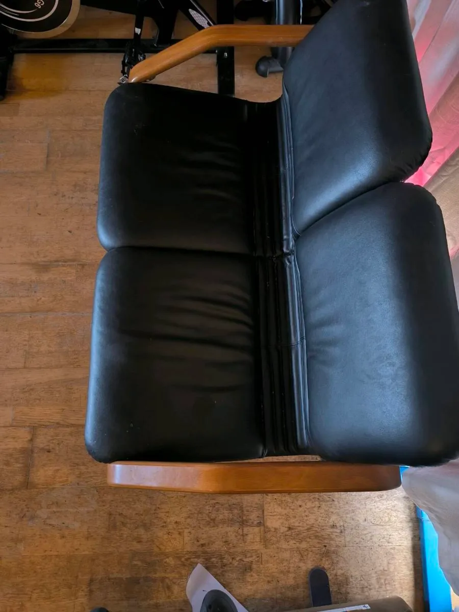 Black vintage 2-seater lounge seat - Image 2