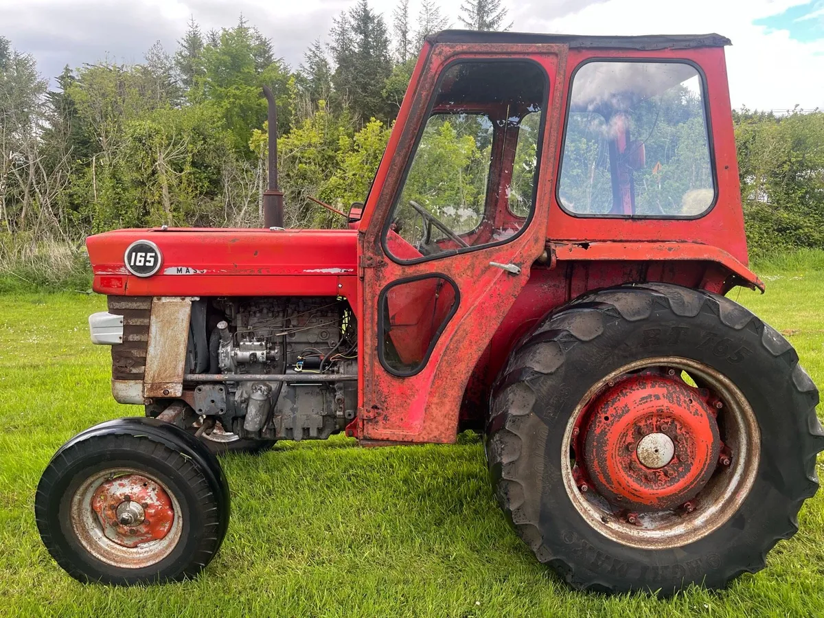 Massey 165 square axle 4bolt lift pump - Image 1