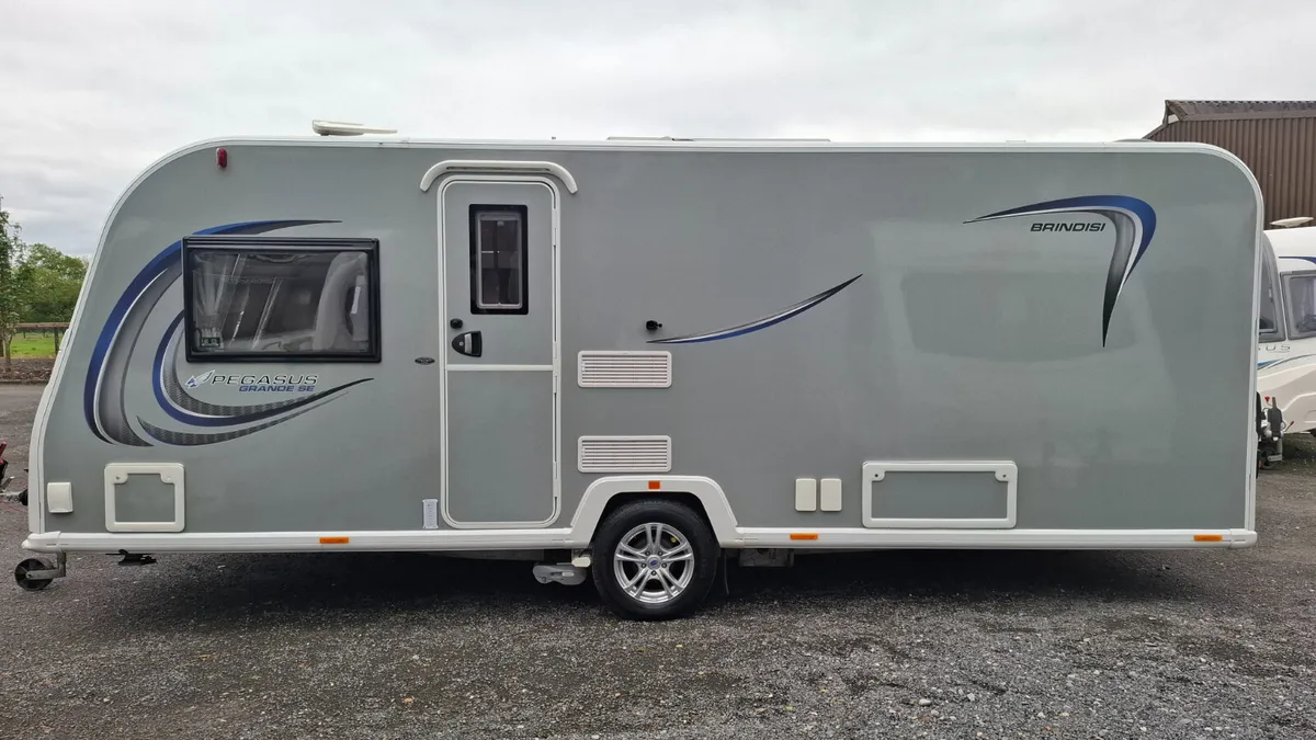 Bailey Pegasus Grande SE Caravan - Image 3