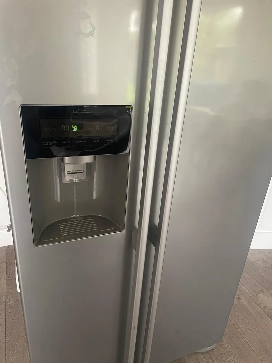 LG American Fridge Freezer - Image 2