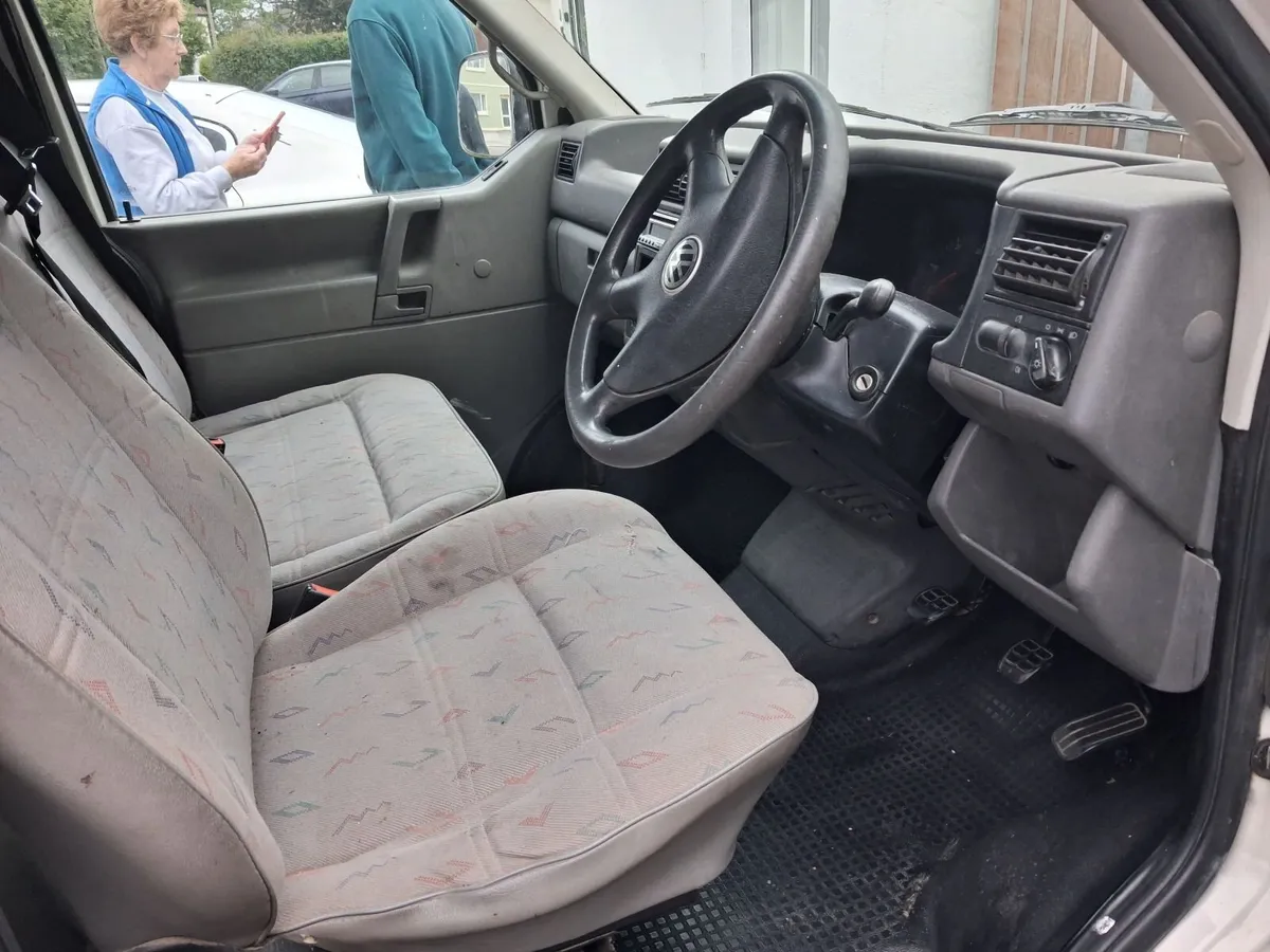 Volkswagen Transporter 2001 - Image 3