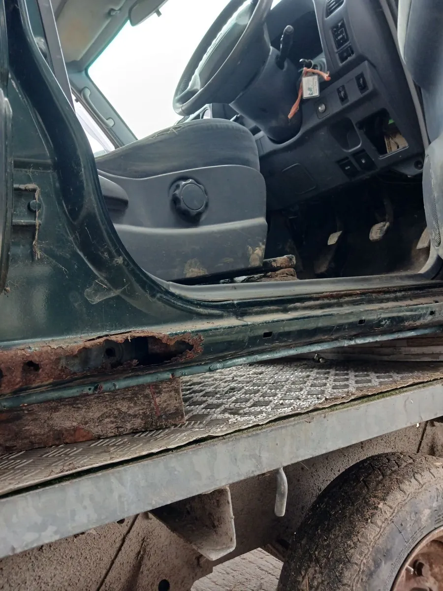 Toyota Land Cruiser 2000 - Image 4