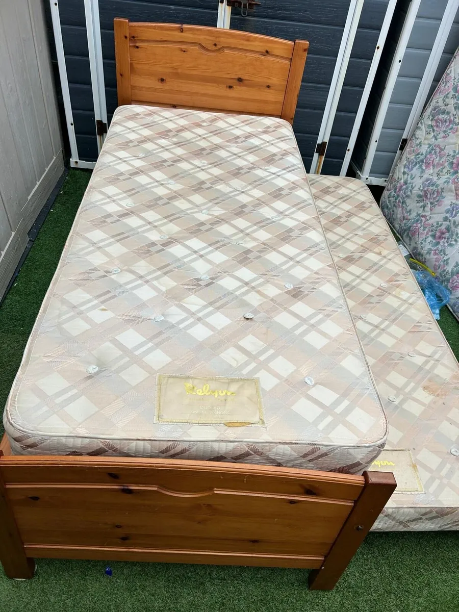 Trundle single bed - Image 1