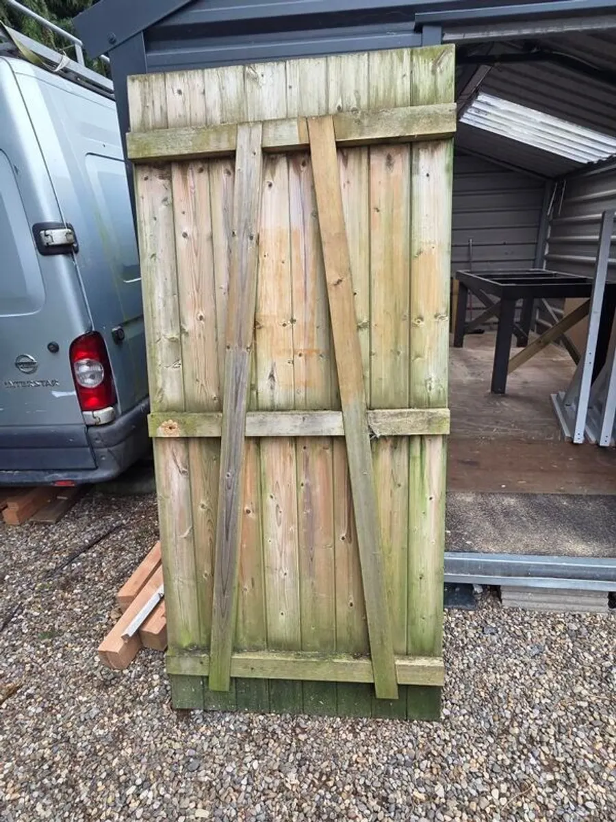 gate - Image 2