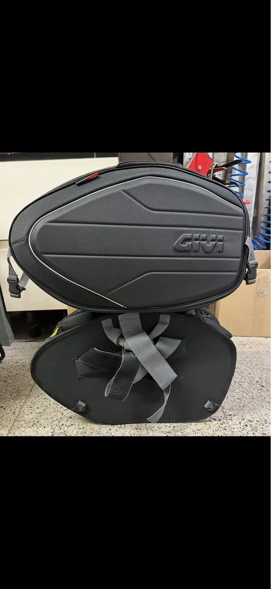 GIVI  EASY-T. SADDLE BAGS - Image 1