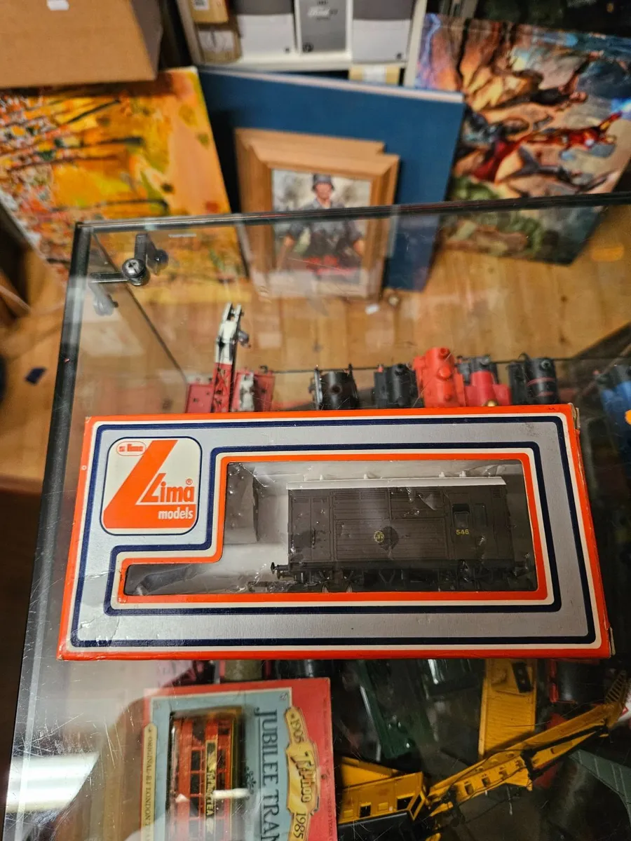 Hornby Lima OO Gauge Wagon