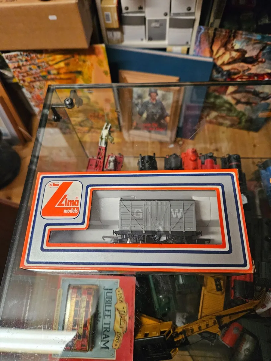 Hornby Lima OO Gauge Wagon