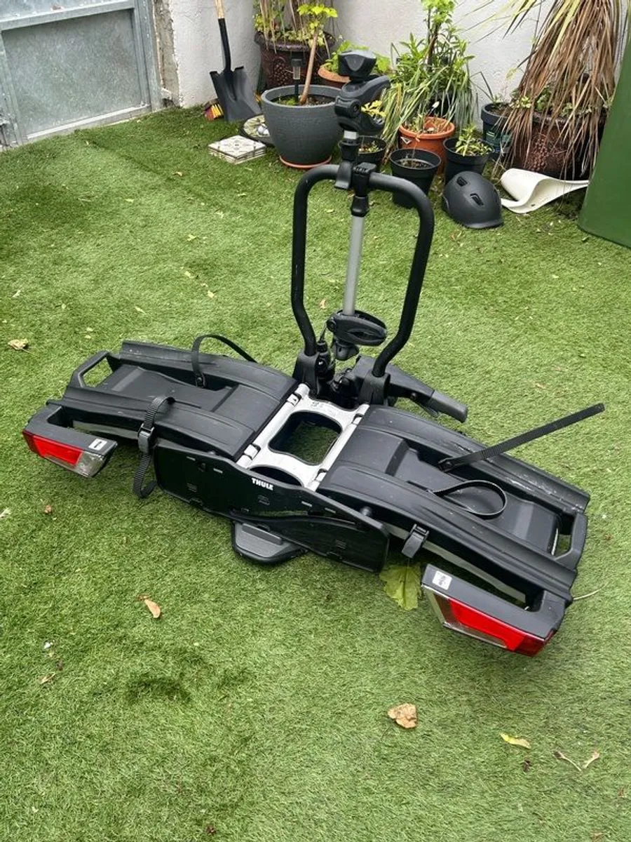 Thule EasyFold XT 2-Bike Rack - Image 1