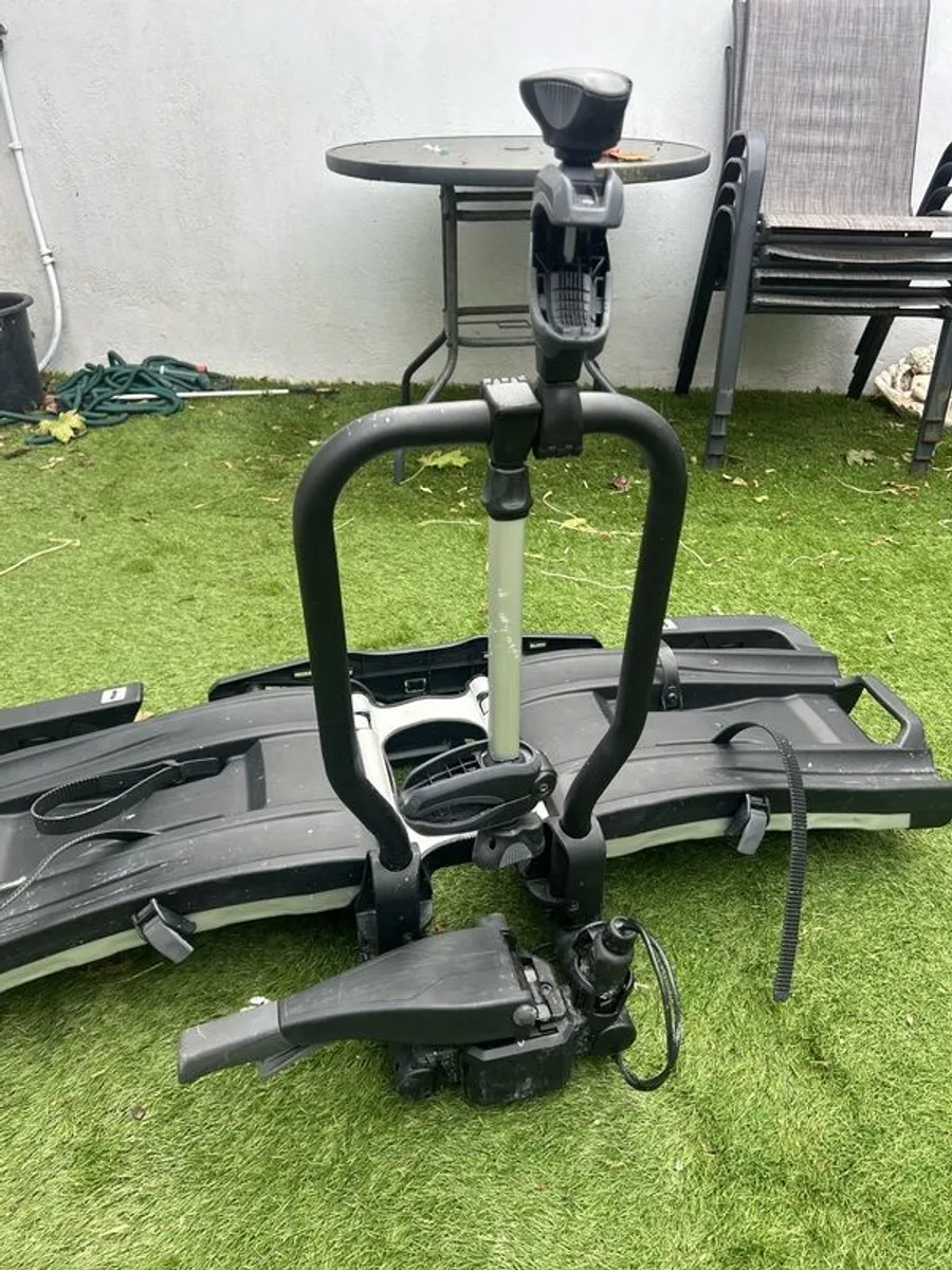 Thule EasyFold XT 2-Bike Rack - Image 3