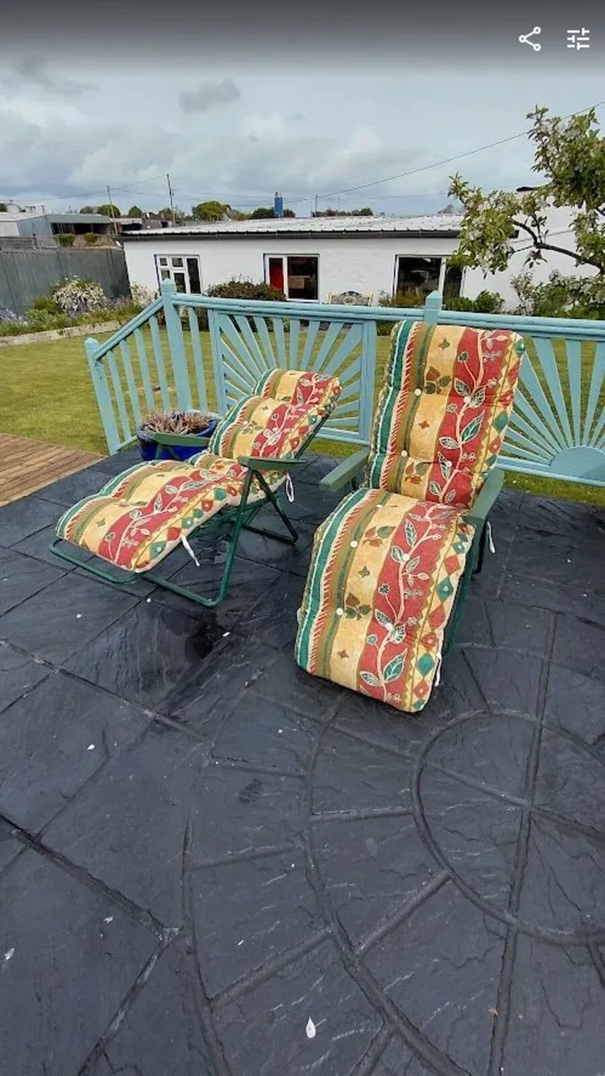 Garden lounger - Image 1