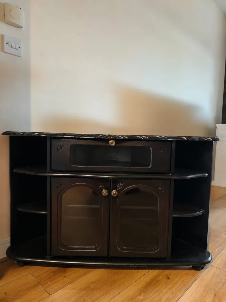 Corner Table