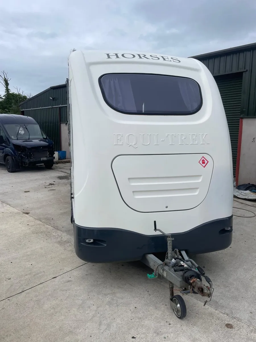 Equitrek Startreka Horsebox - Image 2