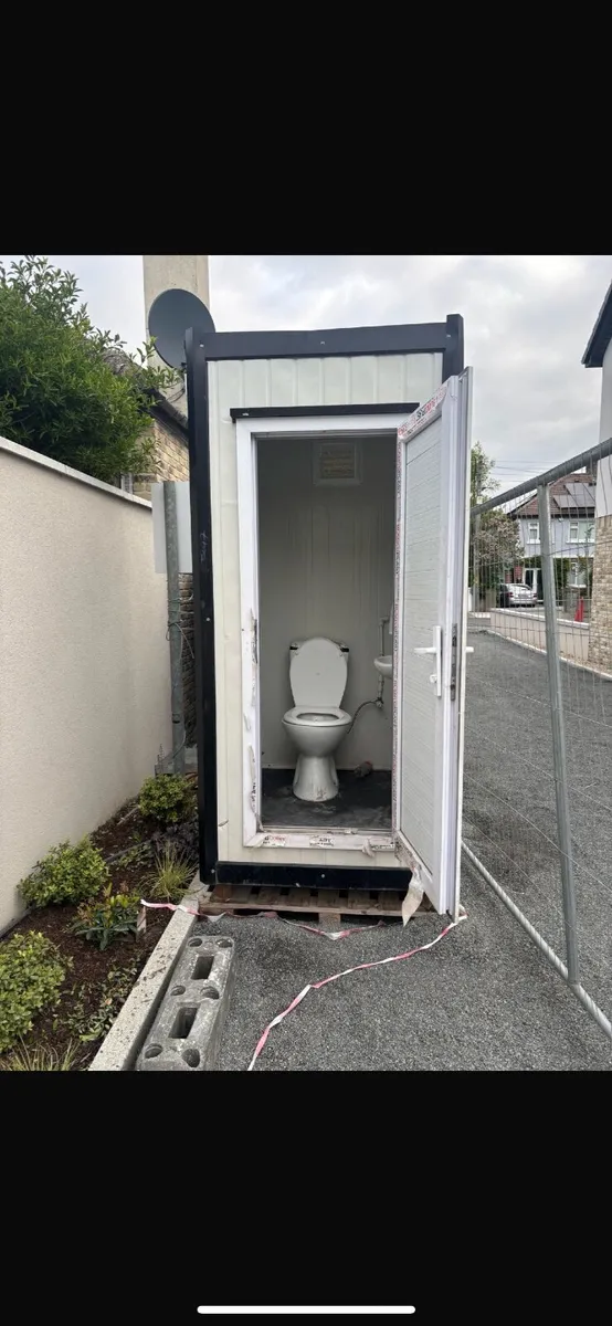 Construction Toilet Block Mains Connection