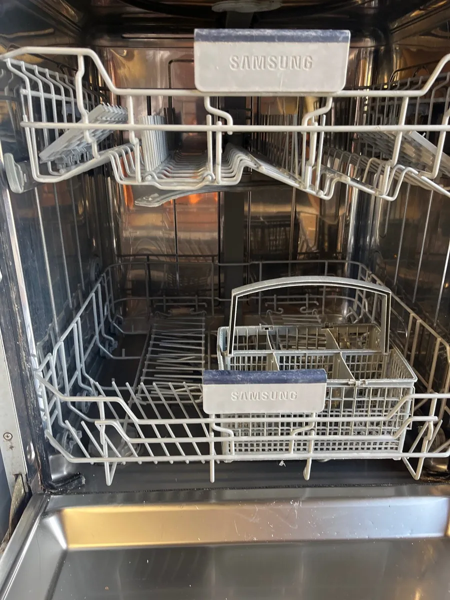 Dishwasher - Image 3